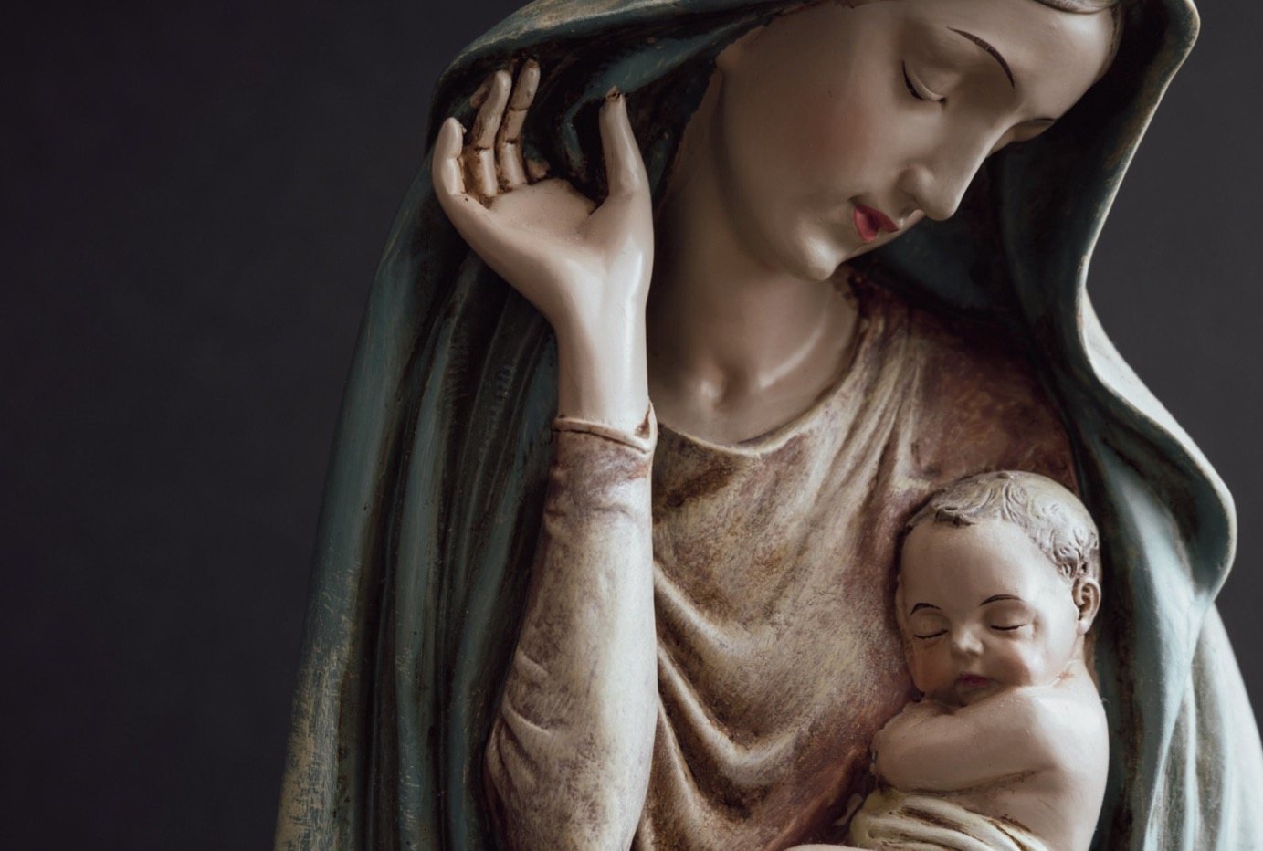 Statue of the Blessed Mother holding the infant Jesus